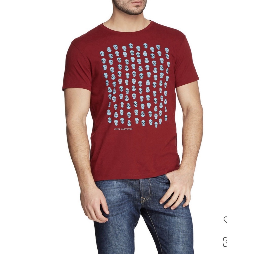 John Varvatos U.S.A. Skull Graphic Print Crew Neck T Shirt in Ox Blood Men Large
